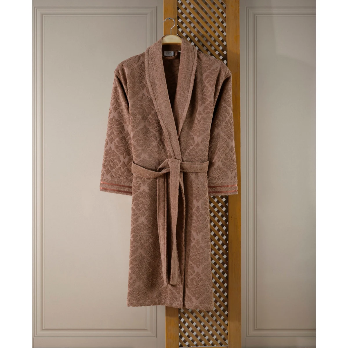 Manamo Paisley  Jacquard  Bathrobe Amber 2XL/3XL