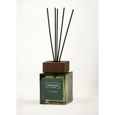 Manamo Lily Brezee  Reed Diffuser With Wooden Cap  Green 200 ml